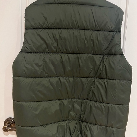 Zara Men sleeveless puffer vest in olive green size S - Picture 2 of 2